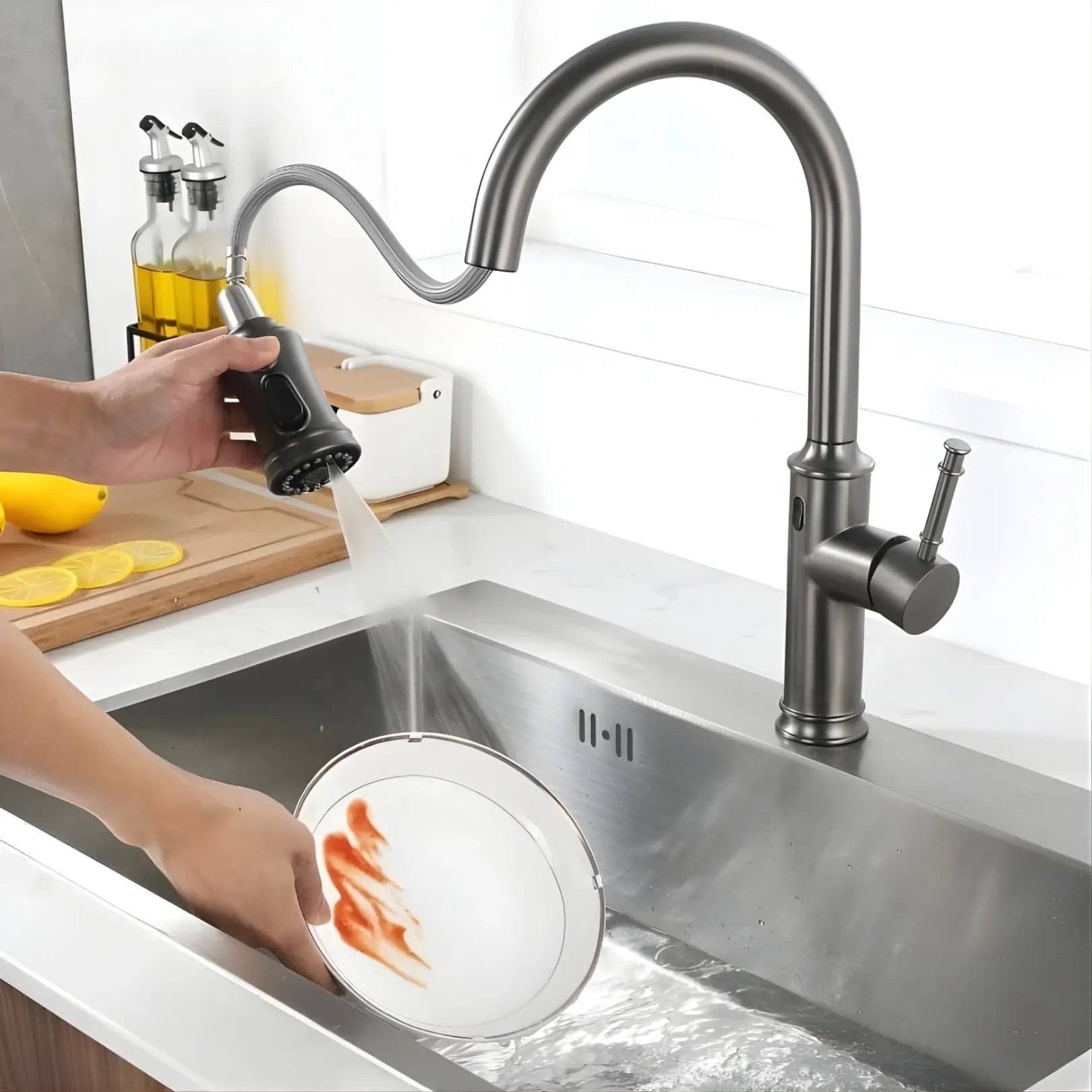 Manu Touchless Pull-Down Kitchen Tap